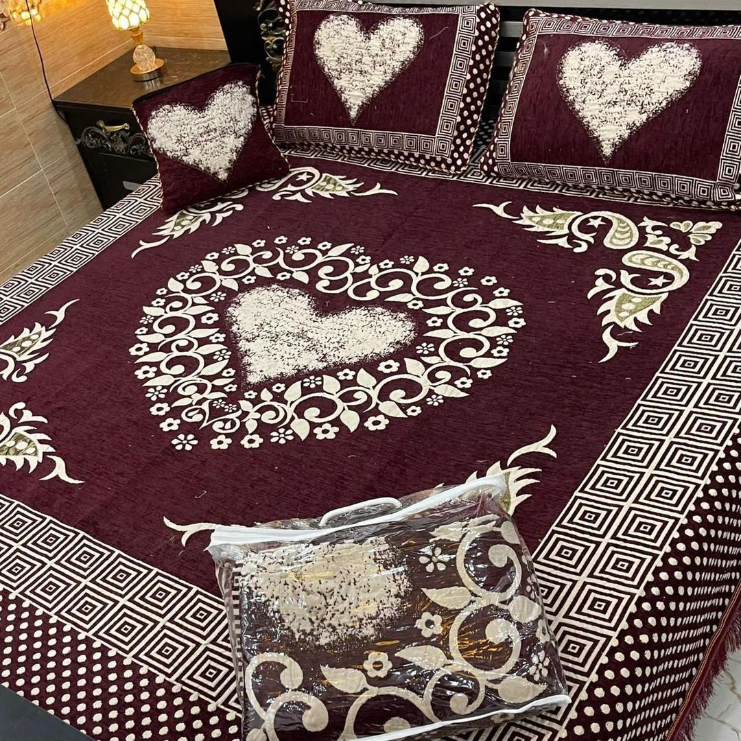 Luxurious Velvet Jacquard Double Bedsheet Set - 4 Pcs with Printed Design in Red